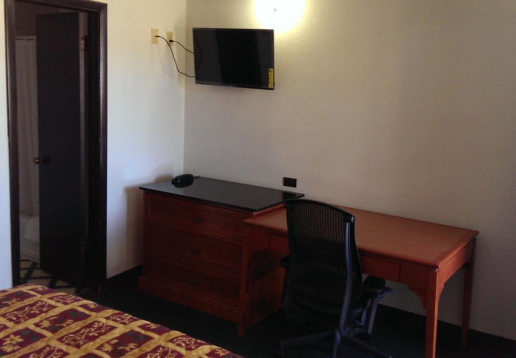 Airport Lodge Уичита Стая снимка