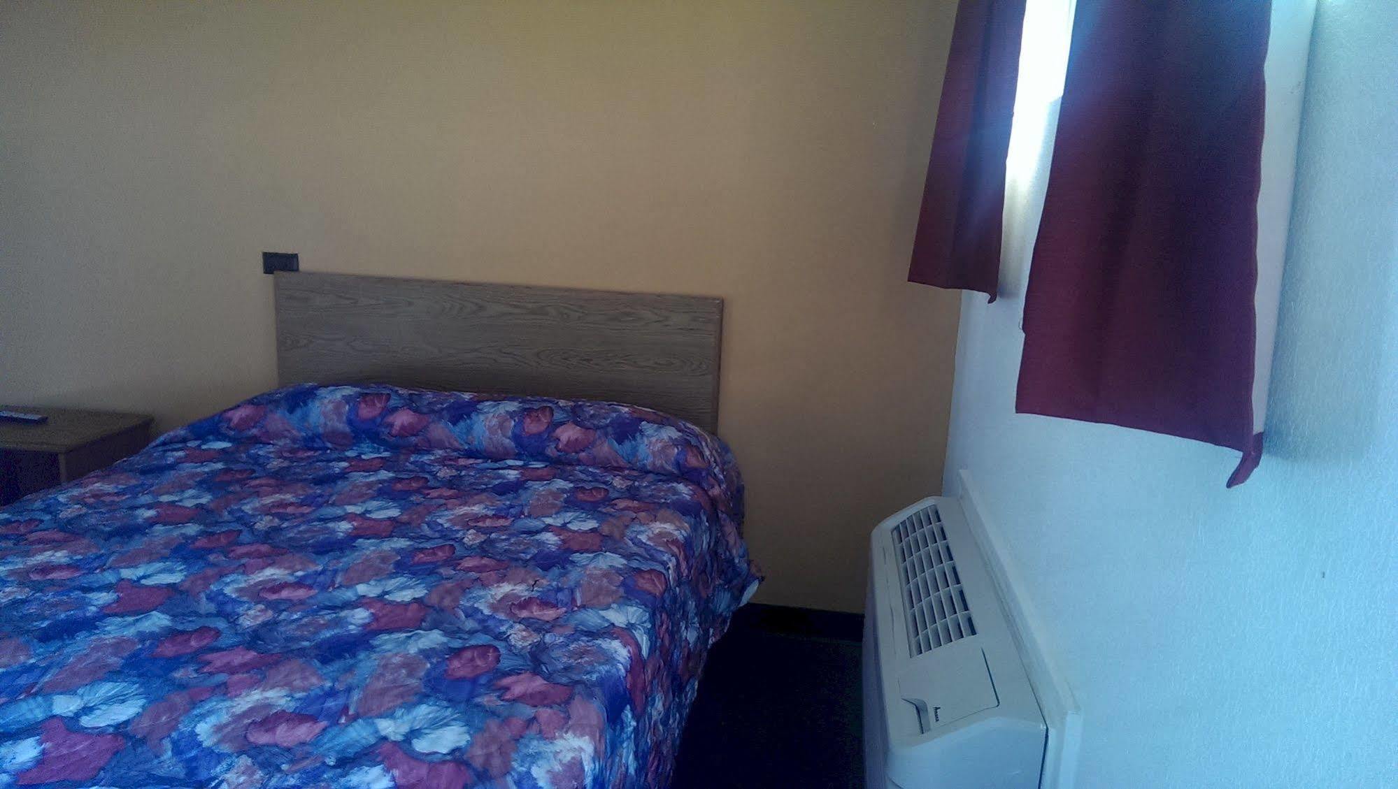 Airport Lodge Уичита Екстериор снимка